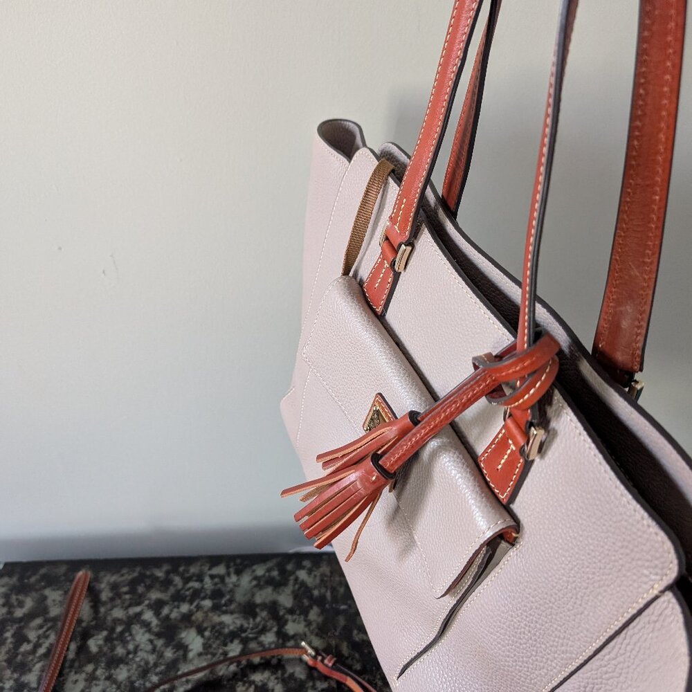 Dooney and Bourke tote